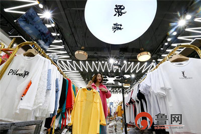 即墨打造青島最大的網(wǎng)紅直播基地萬達(dá)廣場、騰訊直播基地等8項(xiàng)目簽約落戶